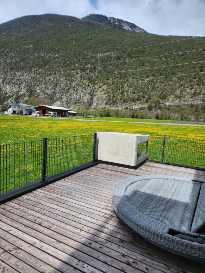 Deluxefort Fuer 10 Gaeste Mit Eigenem Whirlpool Und Fasssauna Imst Εξωτερικό φωτογραφία